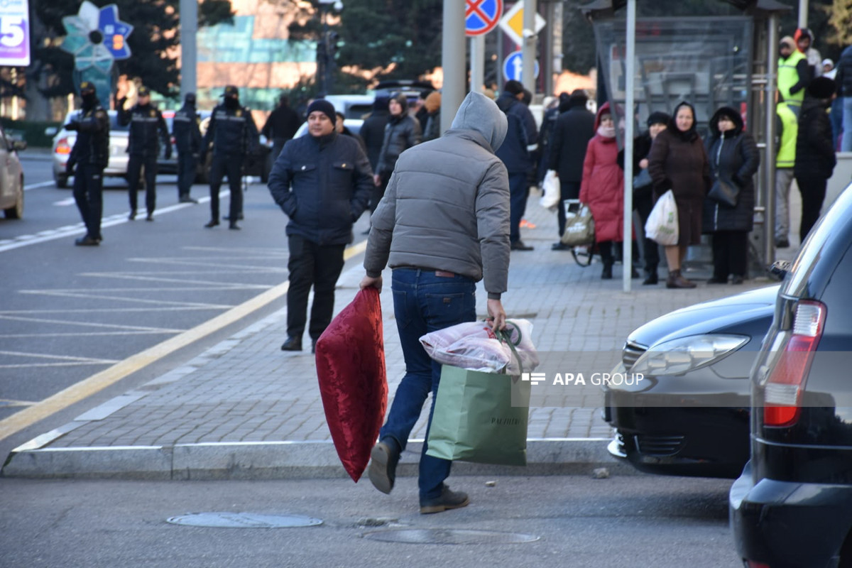 В Баку продолжается кампания по оказанию помощи Турции -ФОТО 