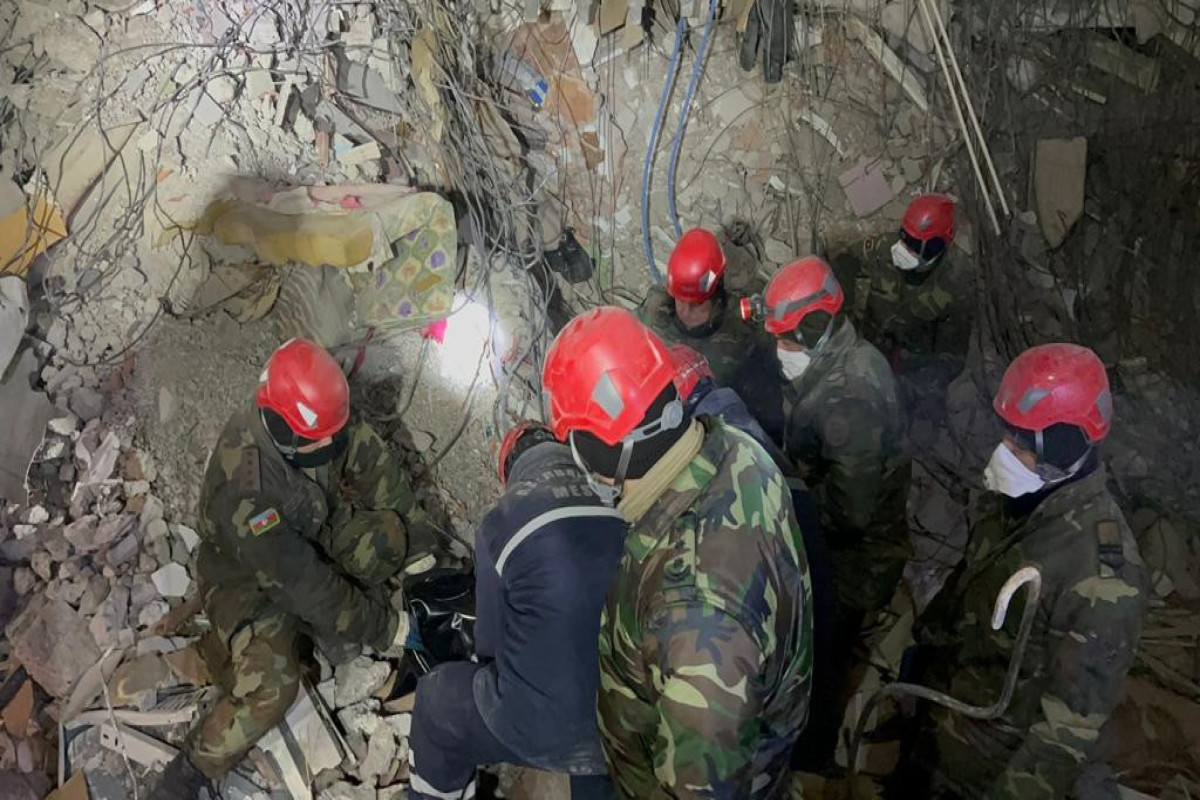 МЧС Азербайджана отправило в Кахраманмараш 758 спасателей и медработников