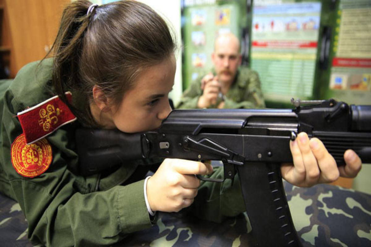 Россия обязала школы закупить макеты оружия на десятки миллионов