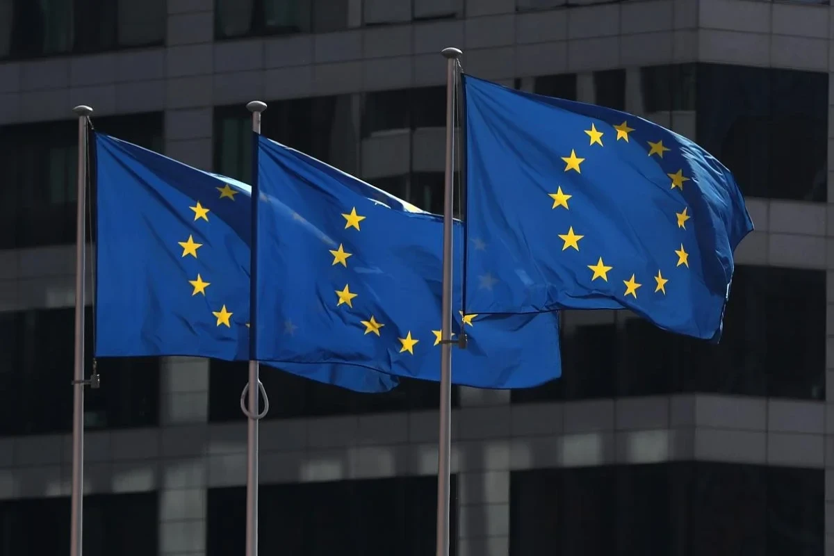 Европейская комиссия официально представила десятый пакет санкций против России