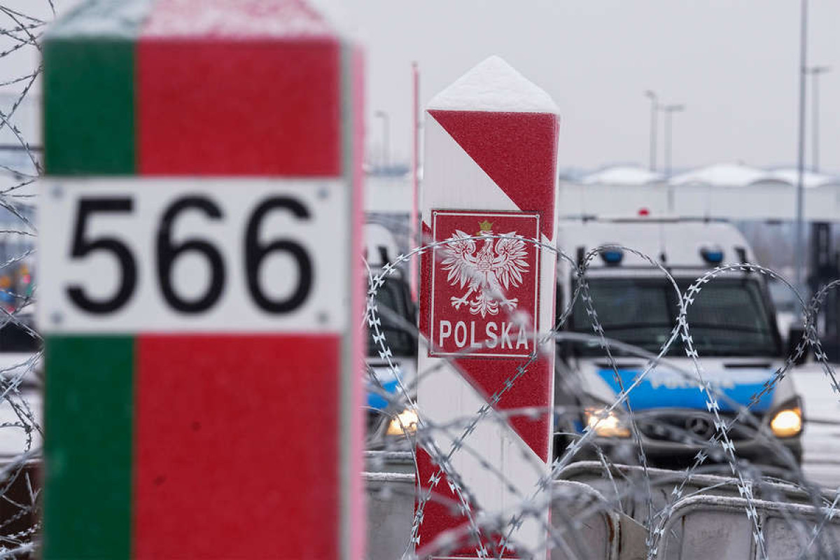 Беларусь высылает трех польских дипломатов