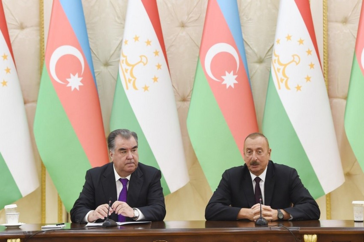Президент Азербайджана выразил соболезнования Эмомали Рахмону
 