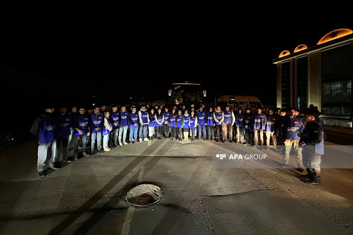 Еще 60 азербайджанских волонтеров отправились в зону землетрясения в Турции