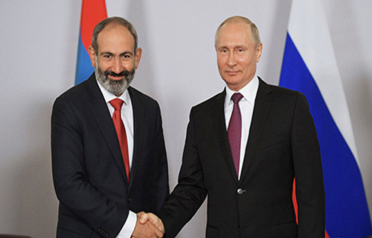 Путин обсудил с Пашиняном реализацию трехсторонних заявлений