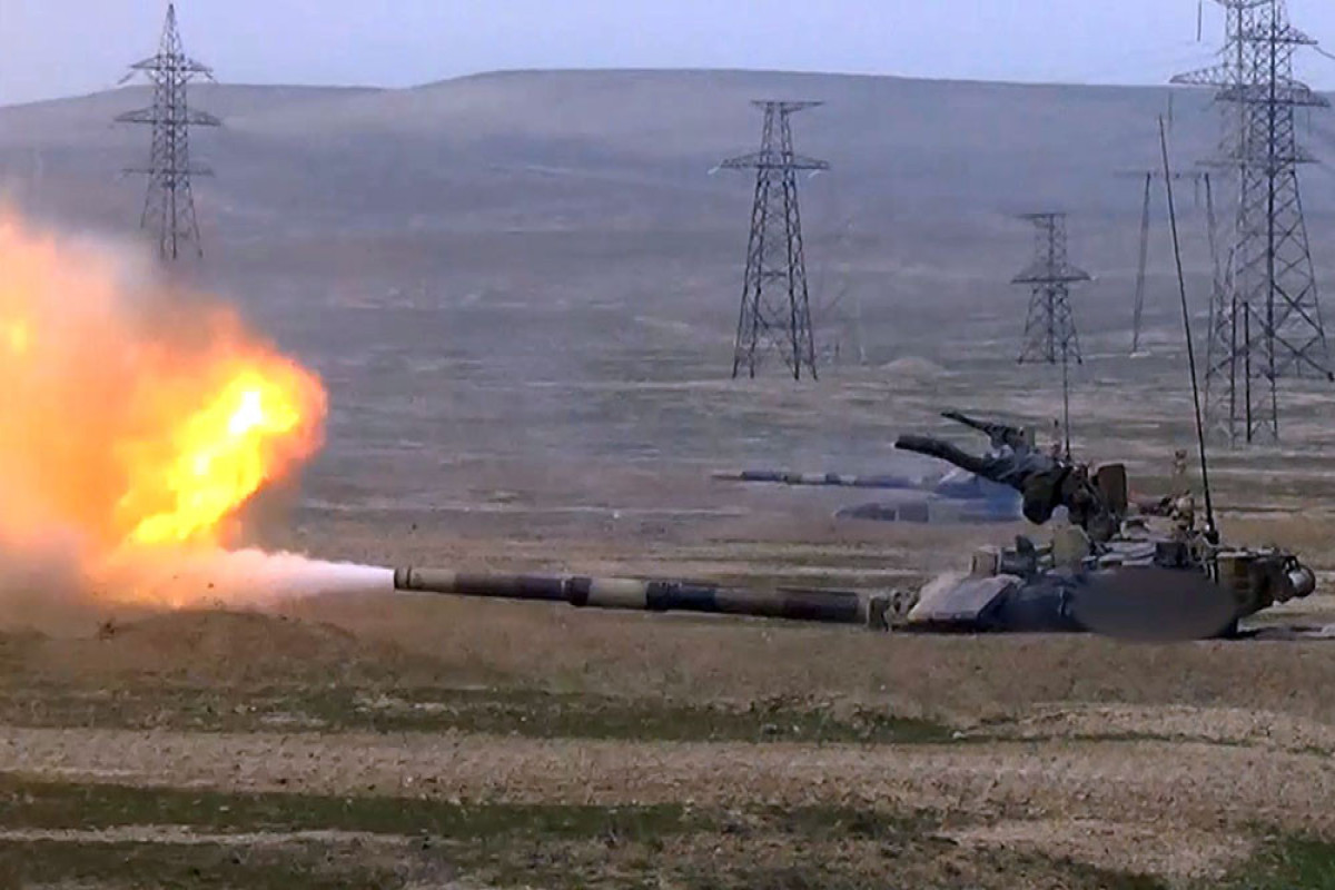 Азербайджанские танкисты успешно выполнили задачи по уничтожению целей условного противника -ВИДЕО 