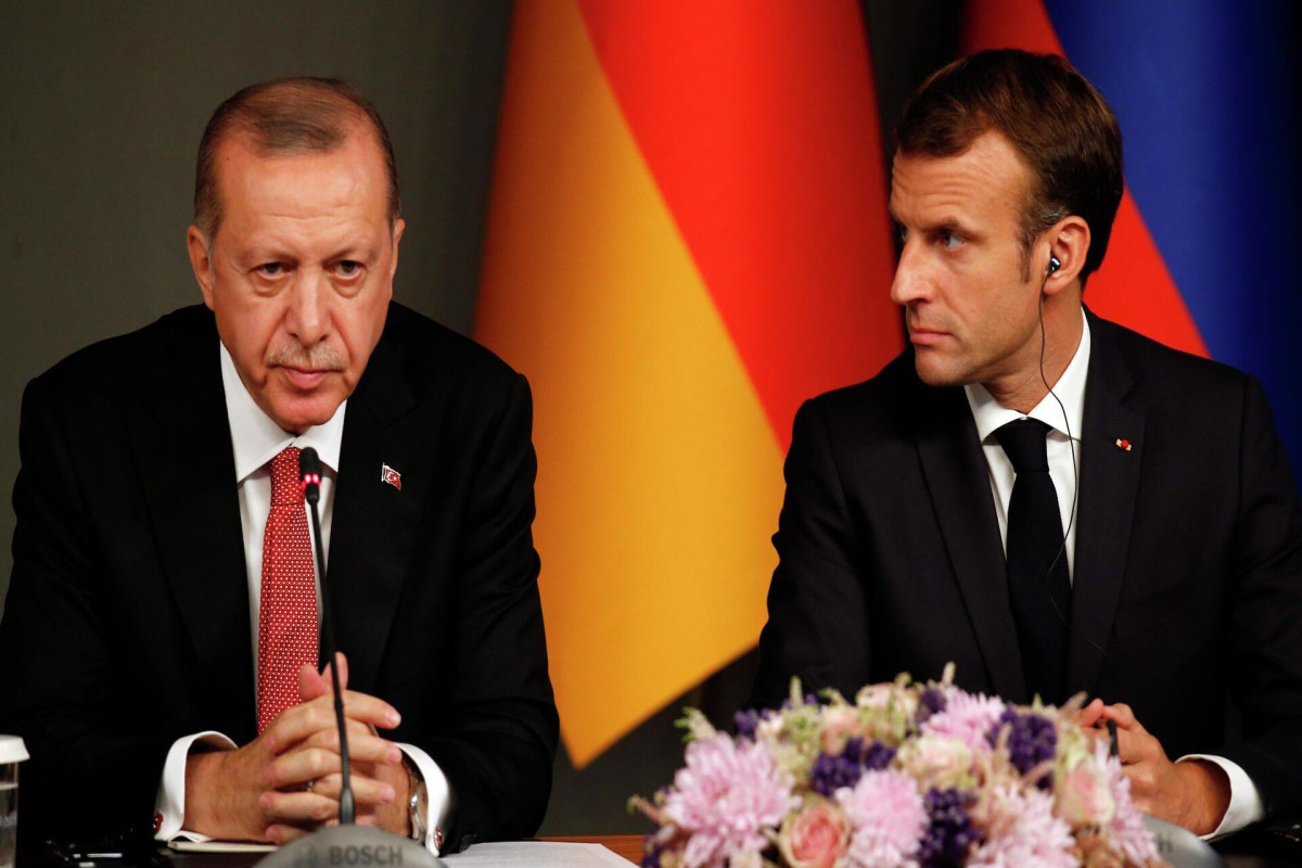 Макрон призвал Эрдогана усилить давление на Россию