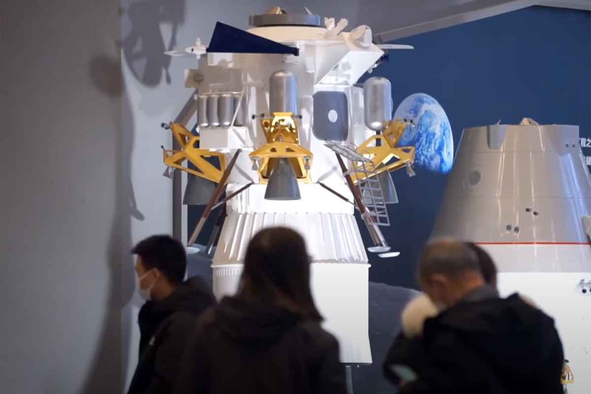В КНР показали макет корабля для высадки астронавтов на Луну -ВИДЕО 