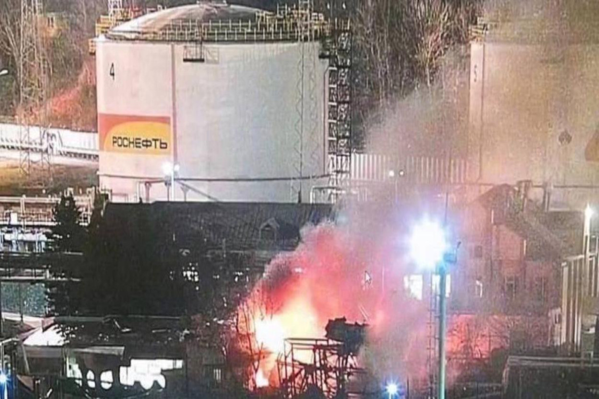 В России загорелась нефтебаза после атаки беспилотников-ФОТО -ВИДЕО 