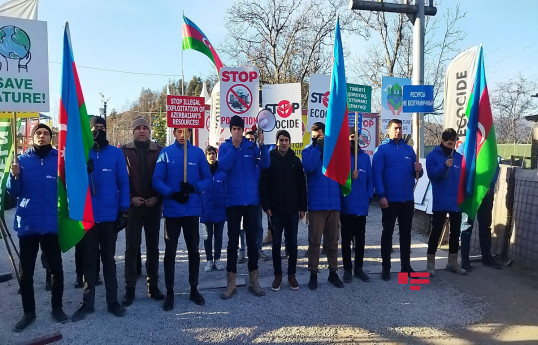 Акция протеста на дороге Ханкенди-Лачин продолжается и в первый день нового года-ФОТО 