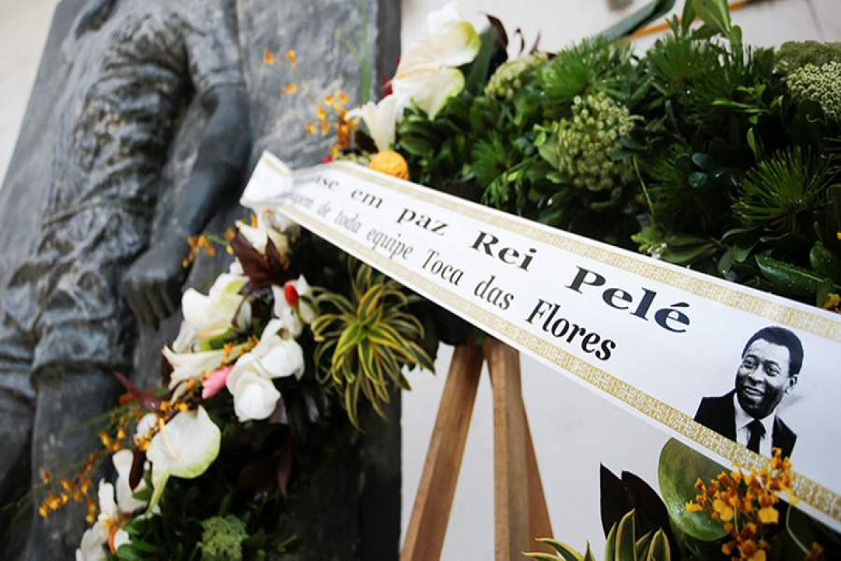 Гроб с телом Пеле доставили на стадион футбольного клуба «Сантос»-ВИДЕО -ОБНОВЛЕНО 