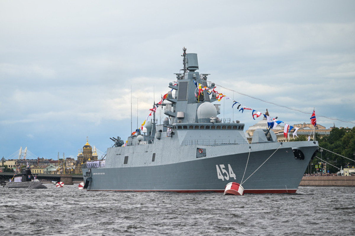 Путин отдал приказ отправить в дальний поход фрегат с ракетным комплексом «Циркон»
