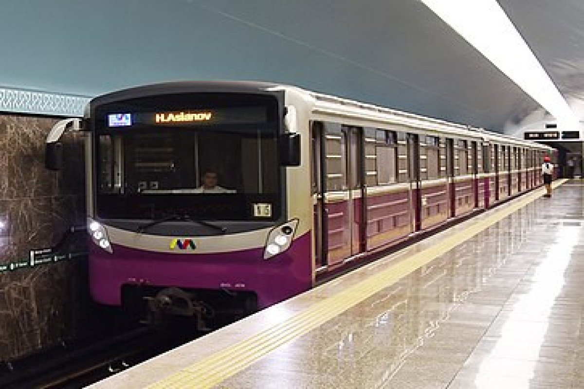Инцидент с дверьми привел к задержке в движении поездов в бакинском метро