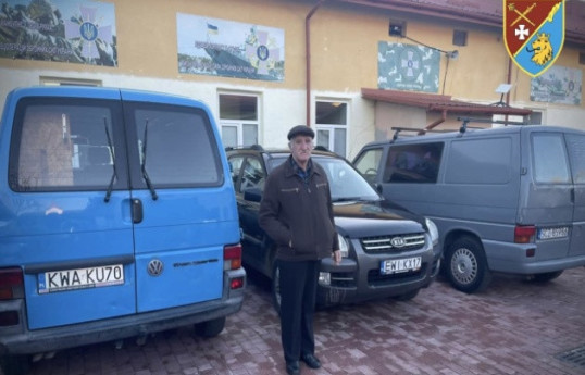 Отец погибшего снайпера купил три автомобиля для ВСУ