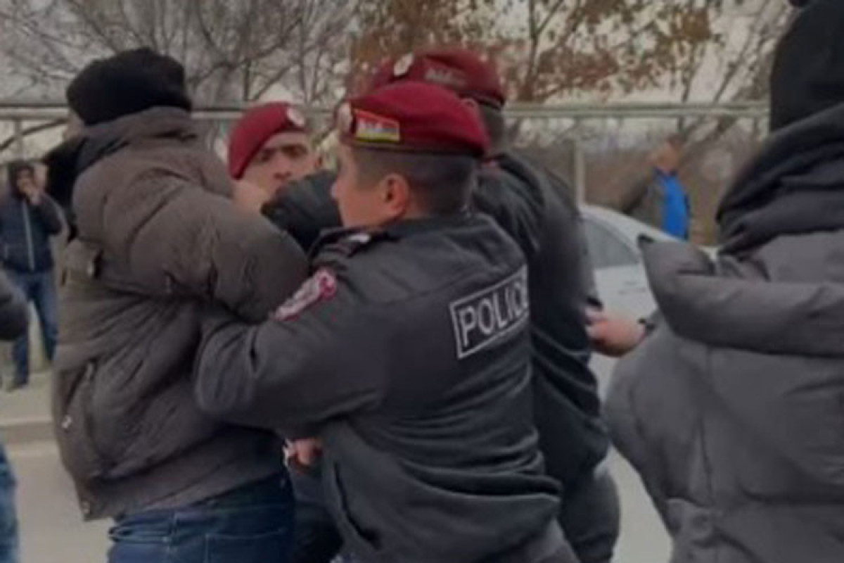 Перед российской военной базой в Армении проходит акция, задержаны 65 человек-ОБНОВЛЕНО 