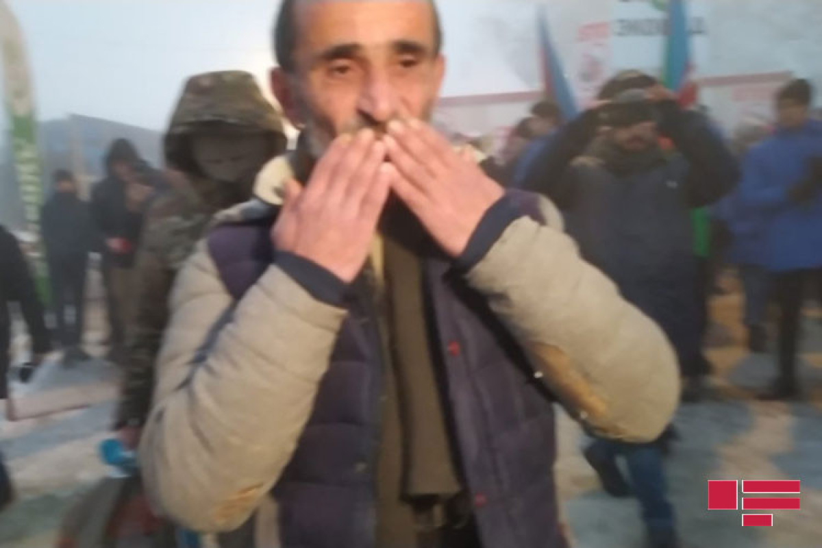 Армянскому жителю Карабаха, обратившемуся за помощью, предоставили еду и сигареты, отправили его из Шуши в Ханкенди-ФОТО 