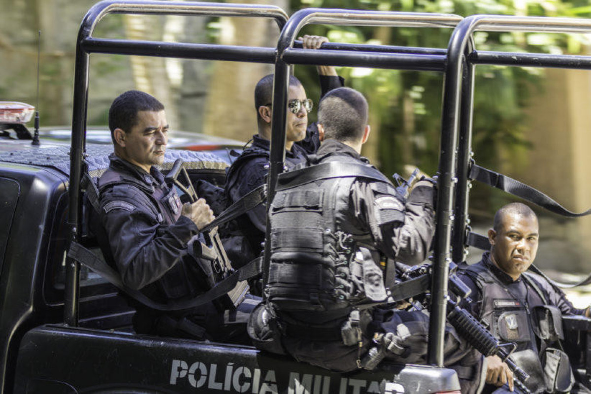 За участие в погромах в столице Бразилии задержано 400 человек