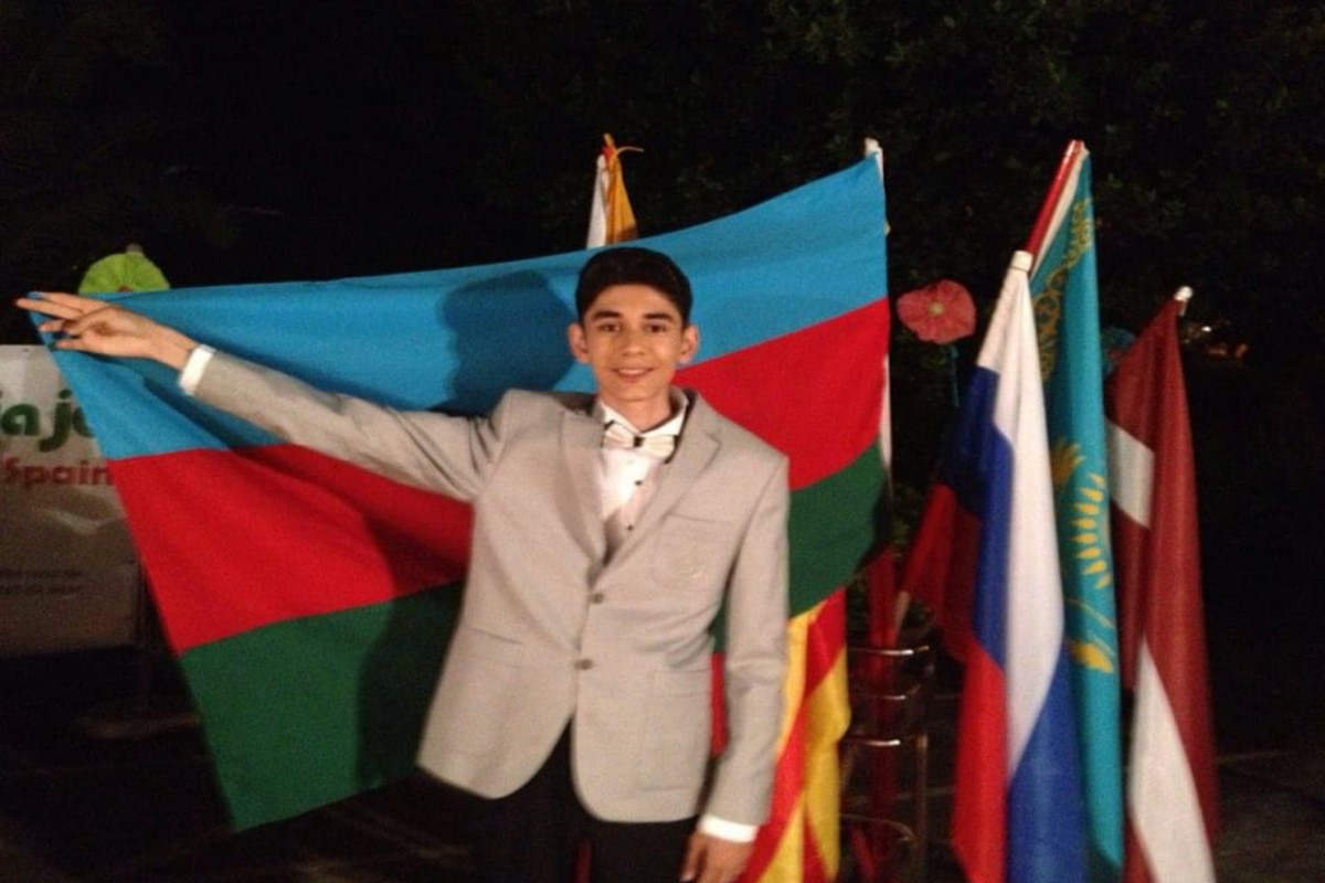 Азербайджанский певец открыл студию в Англии-ФОТО 