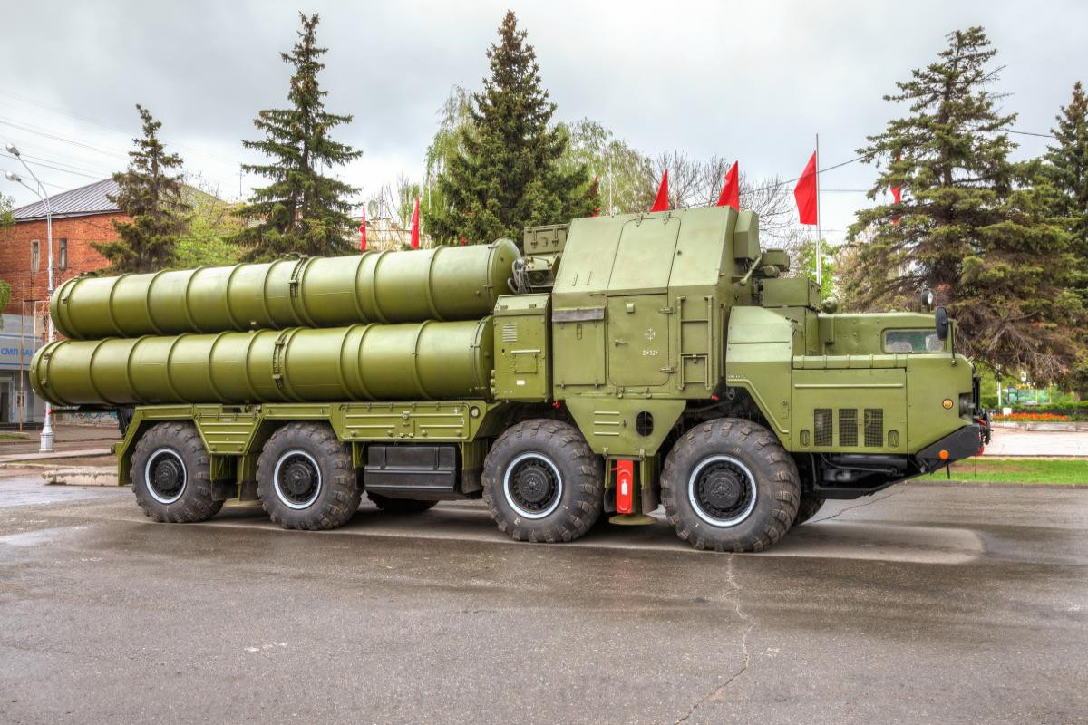 Россия обстреляла инфраструктуру Харькова из ракет С-300