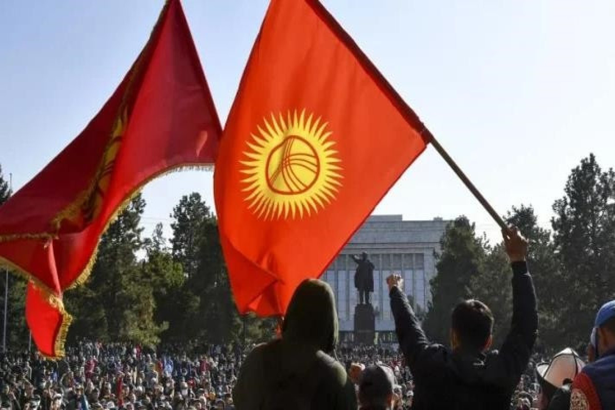 В Бишкеке запретили митинги 