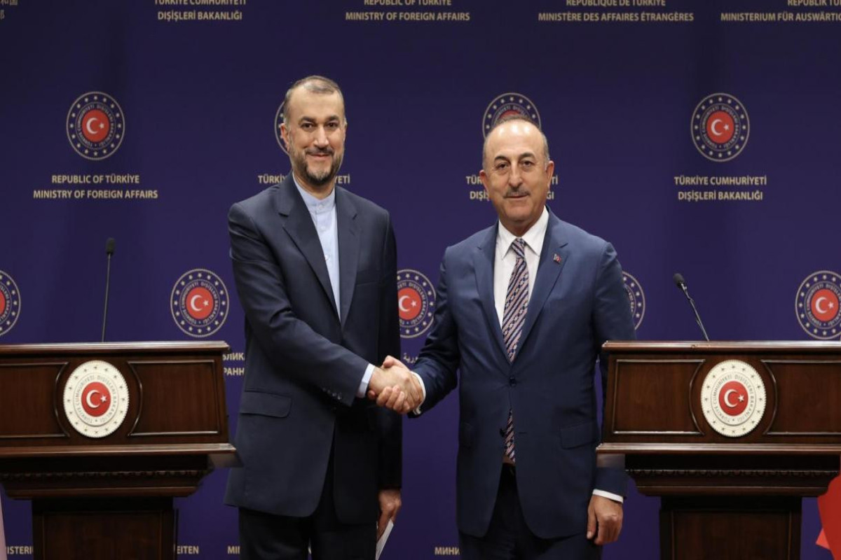 Главы МИД Турции и Ирана обсудили проведение встреч в формате 3+3