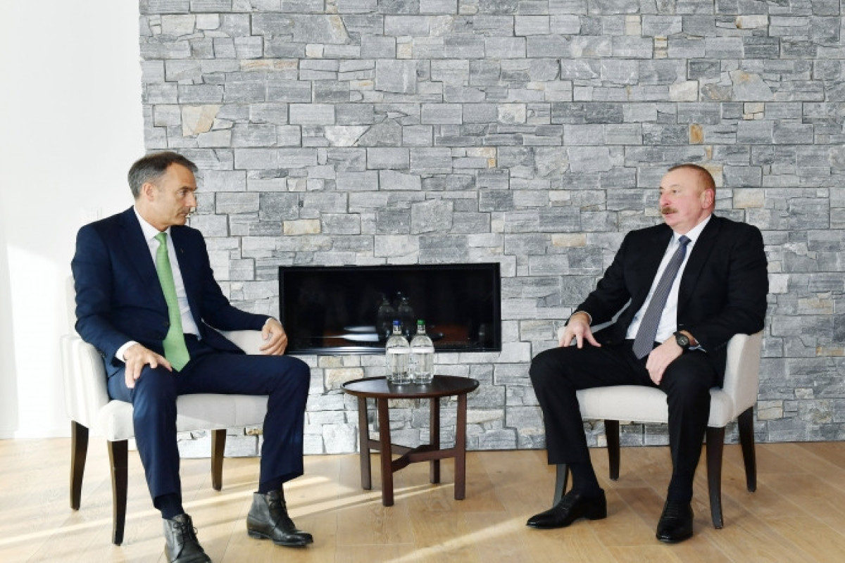 Ильхам Алиев обсудил в Давосе с главой группы ВР расширение энергетических проектов-ОБНОВЛЕНО -ФОТО 