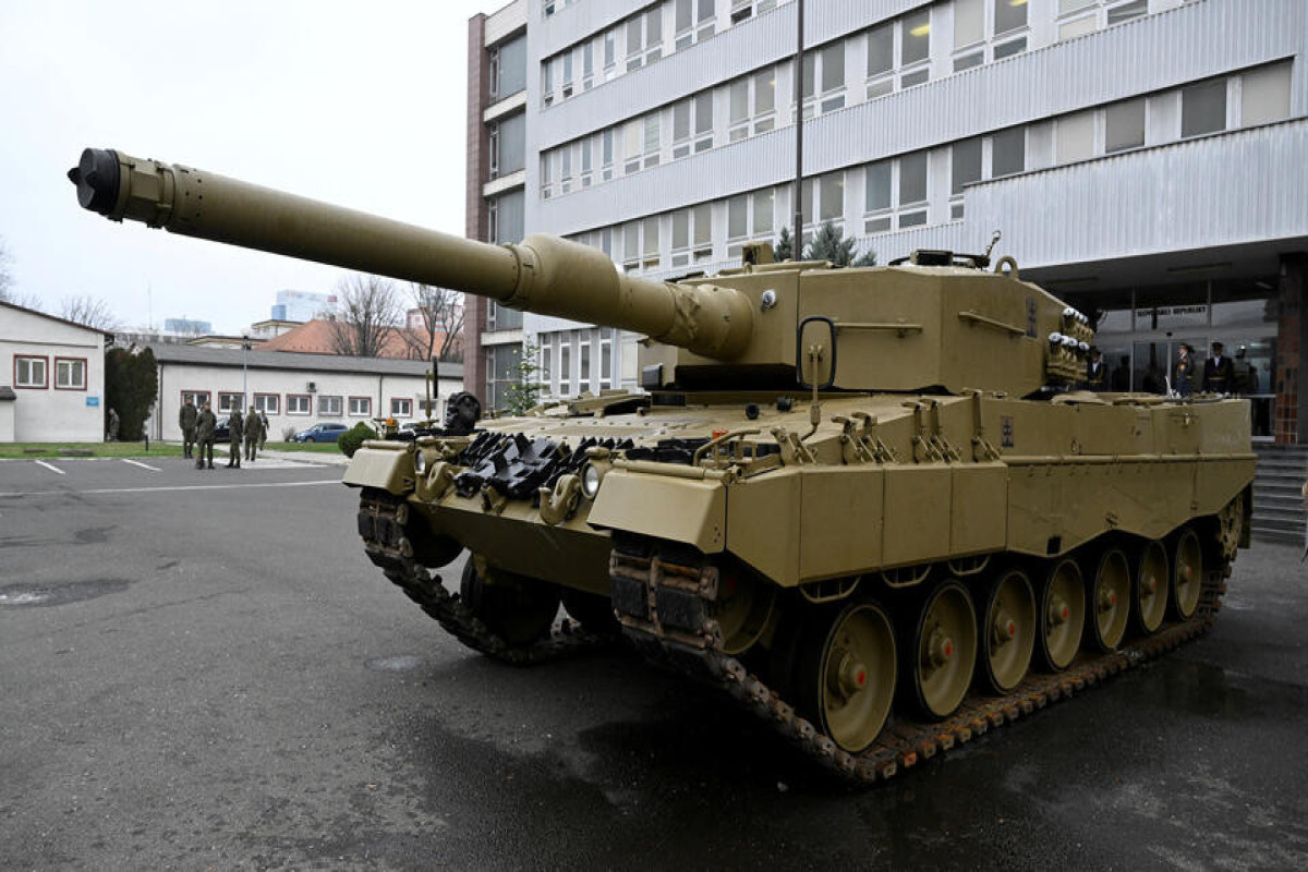 СМИ: Германия передаст Украине 19 танков Leopard 2