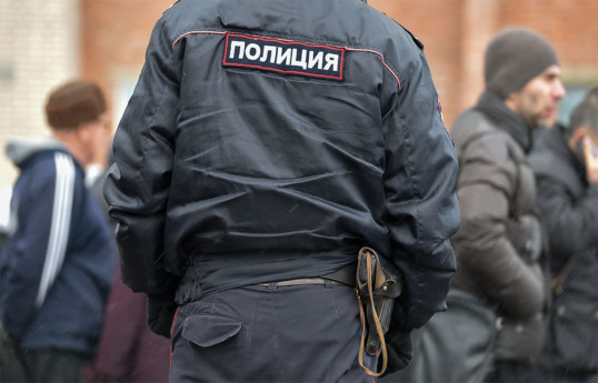 Полицейский выстрелом утихомирил дебоширов в московском ресторане, один из них пытался скрыться

-ВИДЕО 