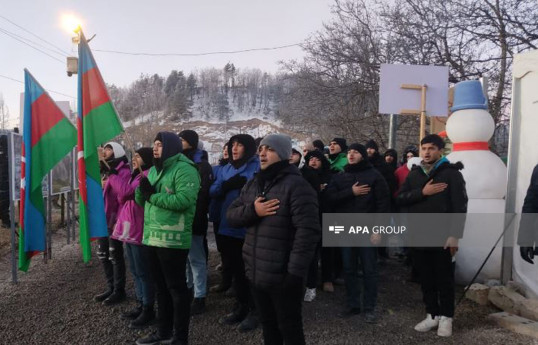 Участники акции протеста на дороге Лачин-Ханкенди скандируют лозунги - 45-й день  -ФОТО -ВИДЕО 