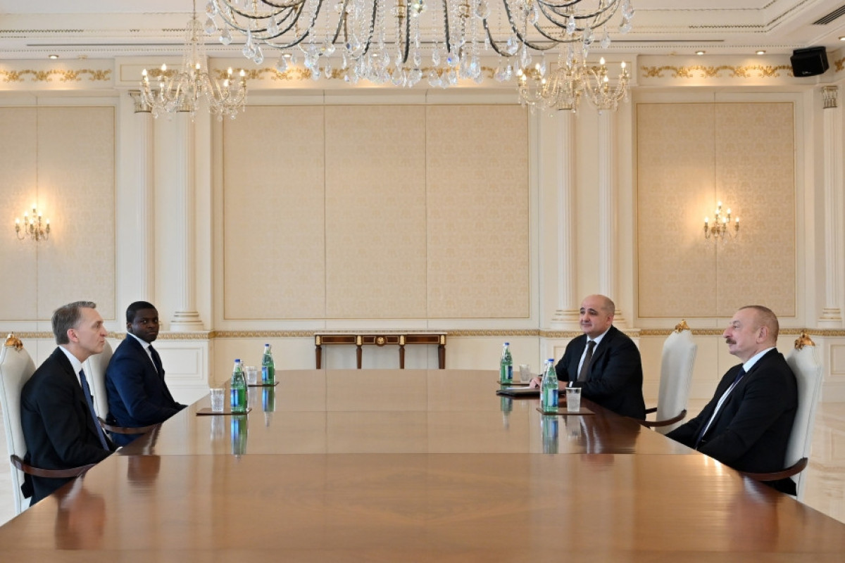Президент Ильхам Алиев принял главу компании Brookfield Asset Management