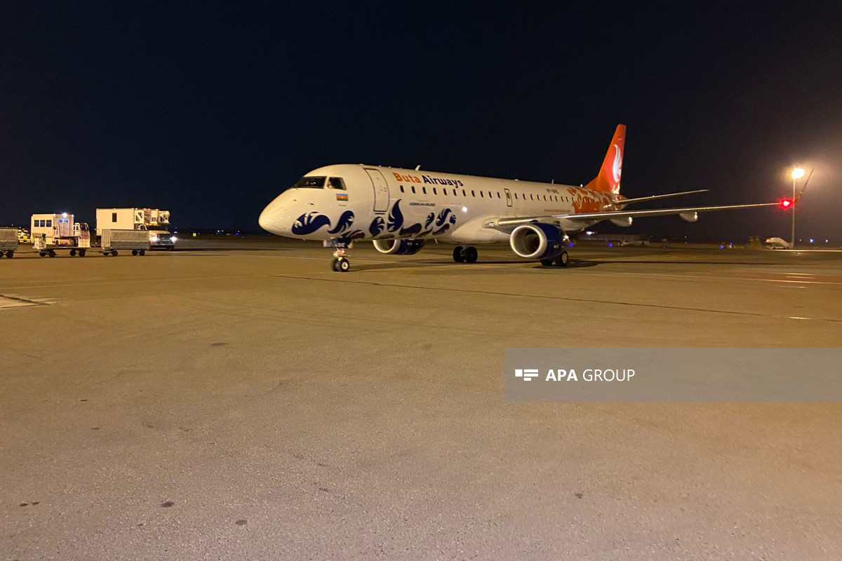 Самолет с телом Орхана Аскерова и с эвакуированными дипломатами на борту прибыл в Баку -ОБНОВЛЕНО -ВИДЕО 