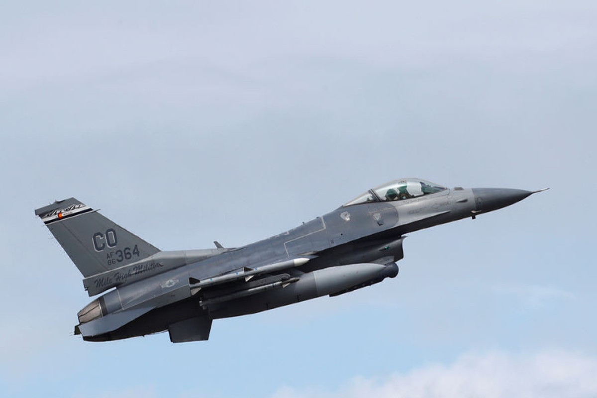 Власти Нидерландов готовы рассмотреть запрос Киева на поставки F-16 - Премьер Рютте