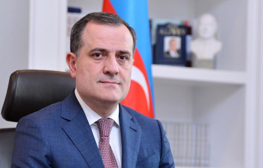 Джейхуну Байрамову и его замам присвоен дипломатический ранг чрезвычайного и полномочного посла - РАСПОРЯЖЕНИЕ 