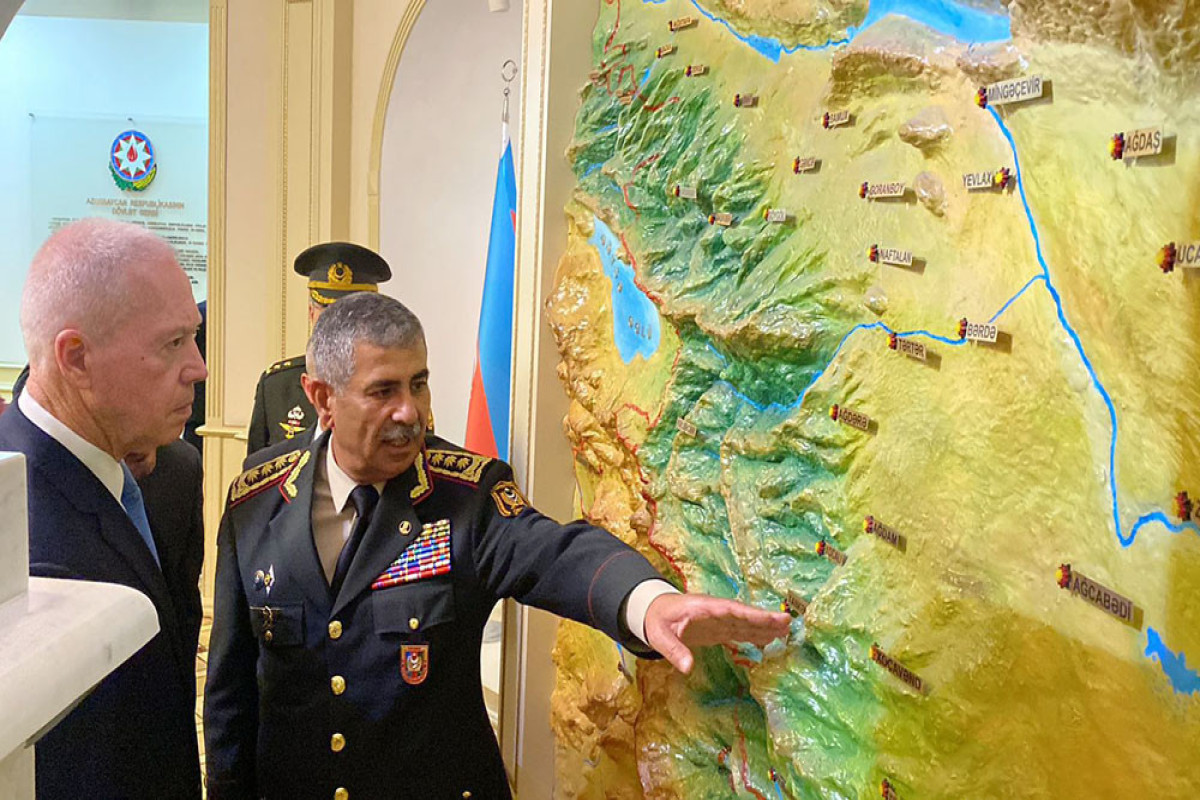 Министр обороны Азербайджана встретился с израильским коллегой-ФОТО 
