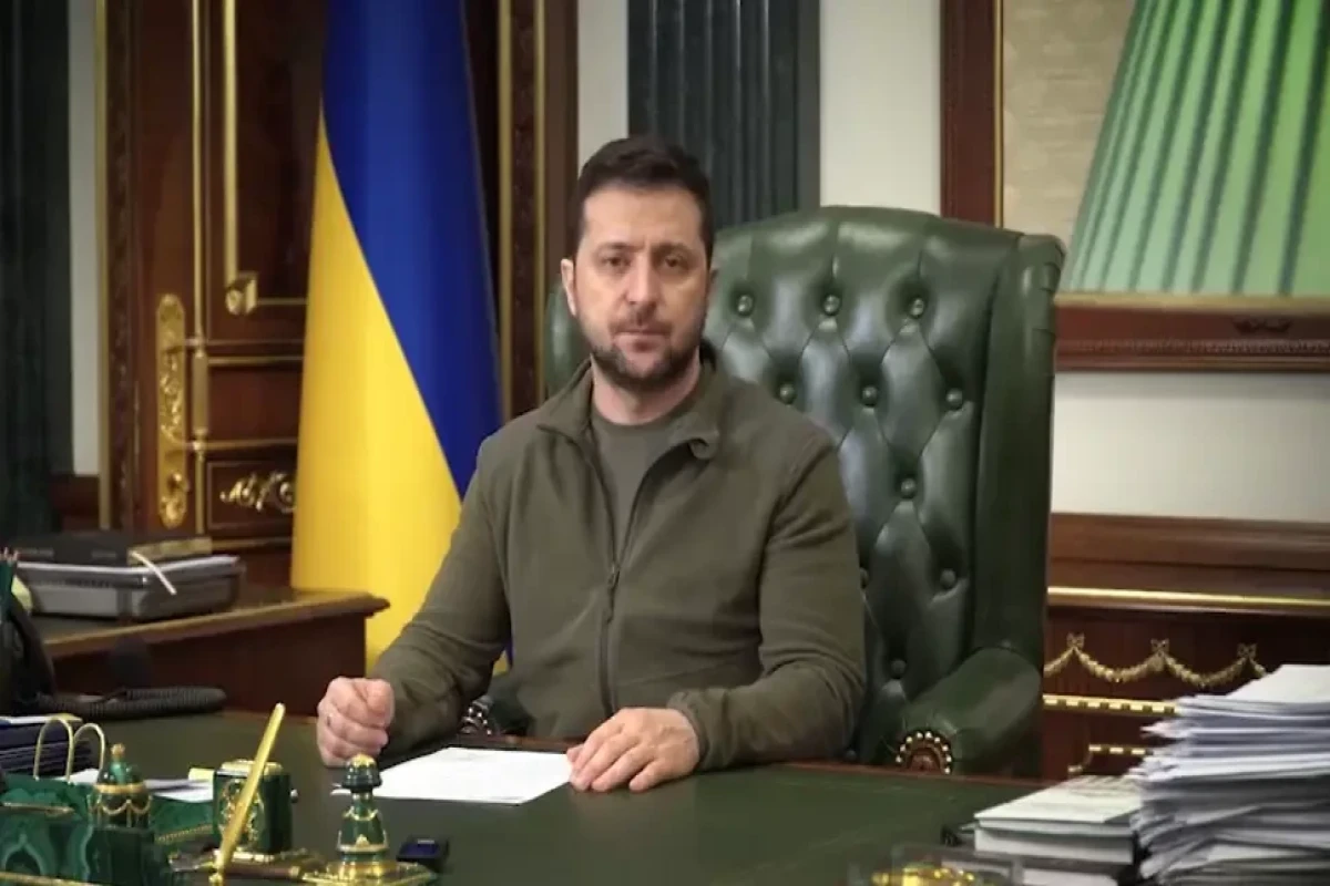 Зеленский сообщил о повреждении здания СБУ в Днепре