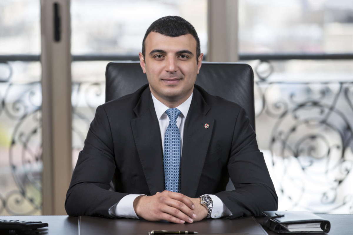 Глава ЦБ Азербайджана объяснил причину высоких комиссий банков за транзакции