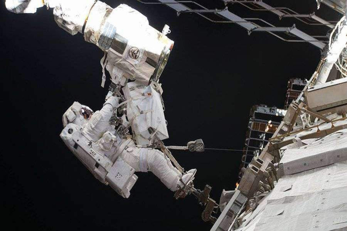 Астронавты NASA завершили выход в открытый космос