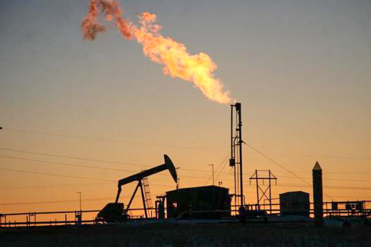 Цена нефти Azeri Light держится на прежнем уровне