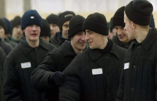 В России осужденным будут даровать свободу в обмен на службу по контракту - Путин подписал закон 