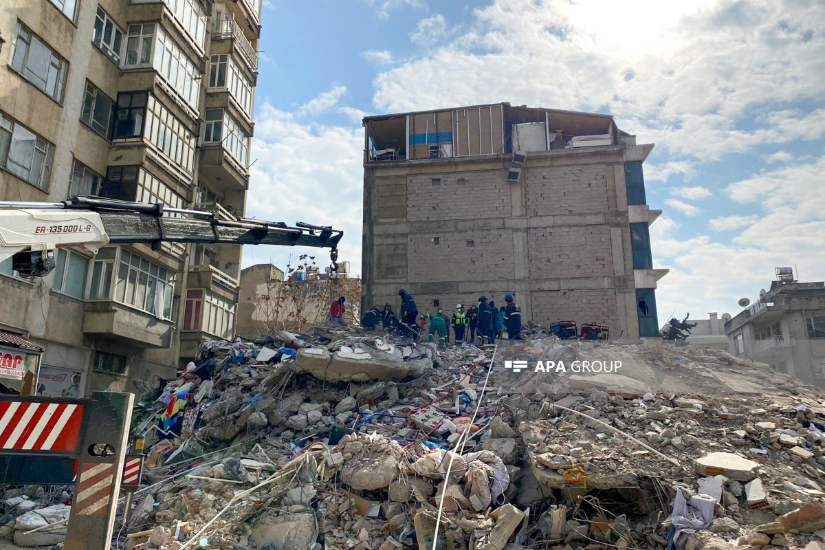 В Турции задержаны 218 человек в связи с обрушением зданий в зоне землетрясения