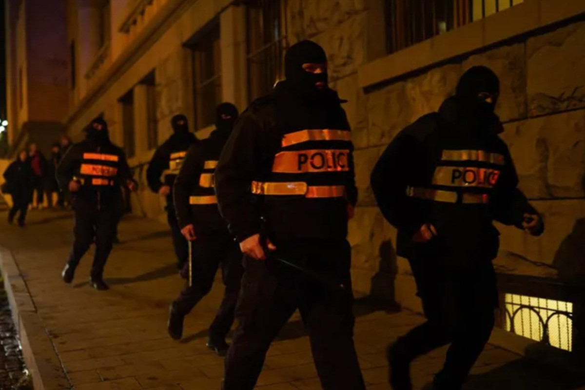 У парламента Грузии произошла стычка между протестующими и полицией-ВИДЕО 