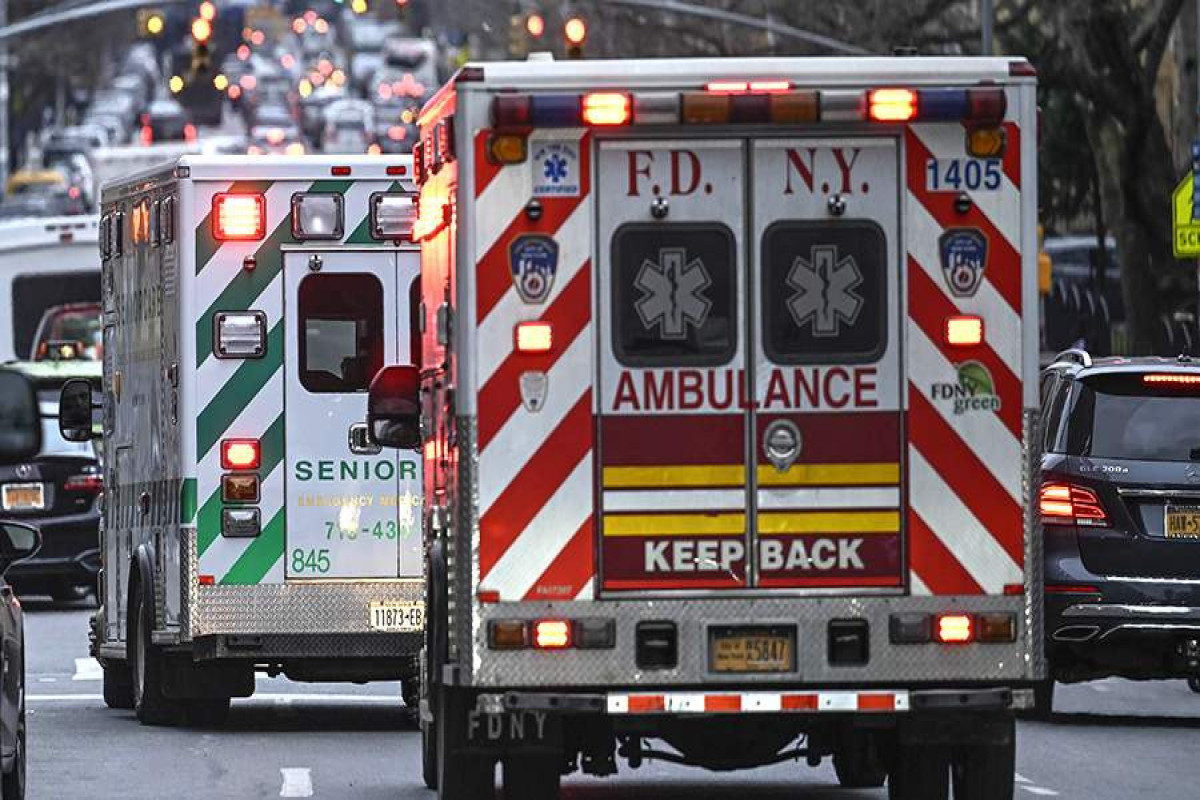 Десять человек госпитализировали после пожара в самолете в США