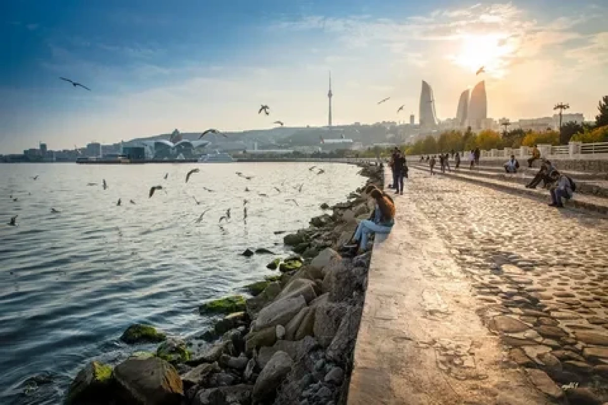 В Баку зафиксирован повышенный температурный режим: на 9 градусов выше нормы