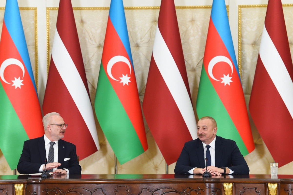 Эгилс Левитс: Отношения между Азербайджаном и Латвией успешно развиваются