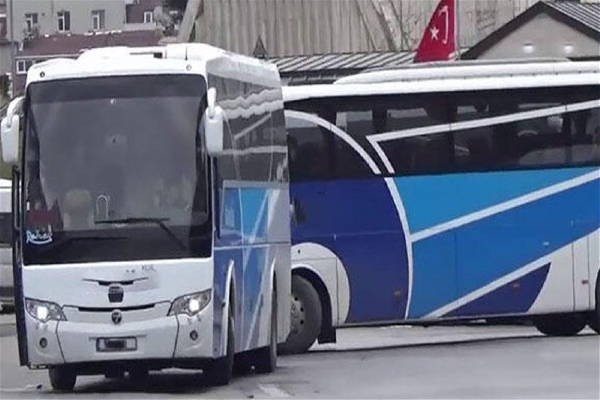 Из Турции в Азербайджан выехал последний эвакуационный автобус