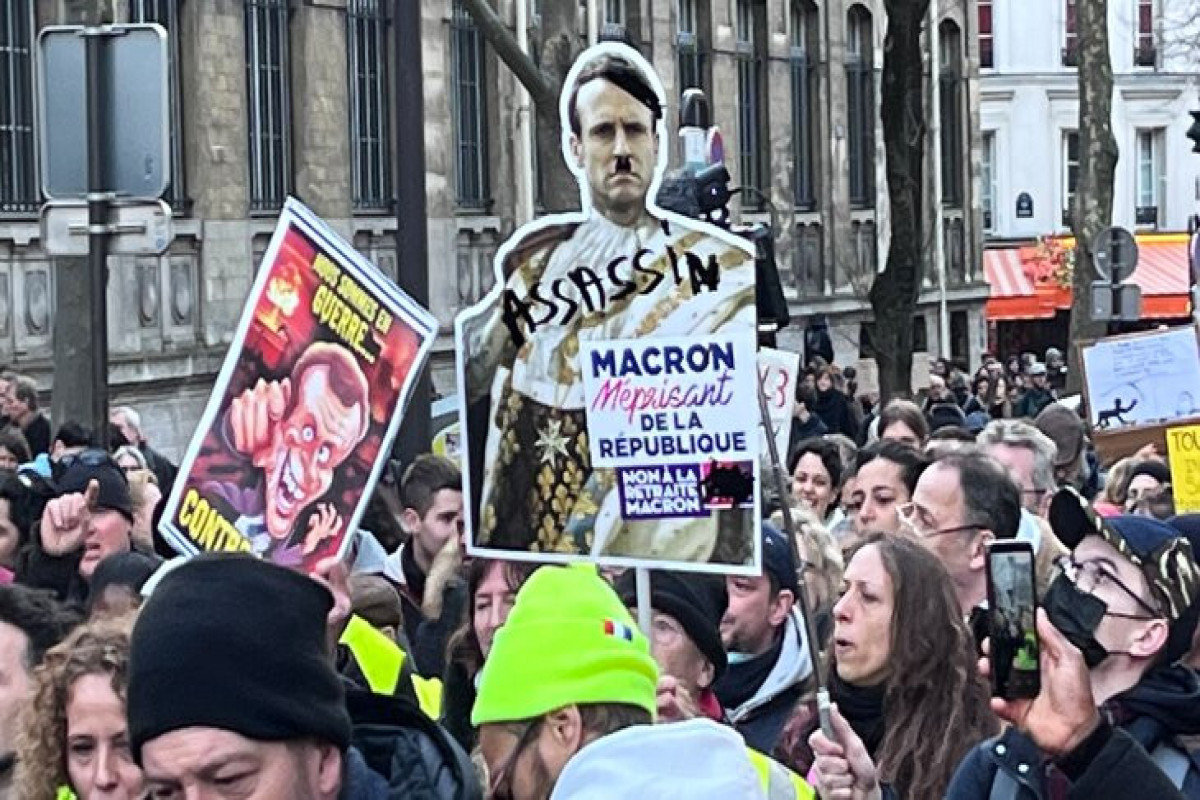 Сенат Франции принял пенсионную реформу, вызвавшую протесты по всей стране