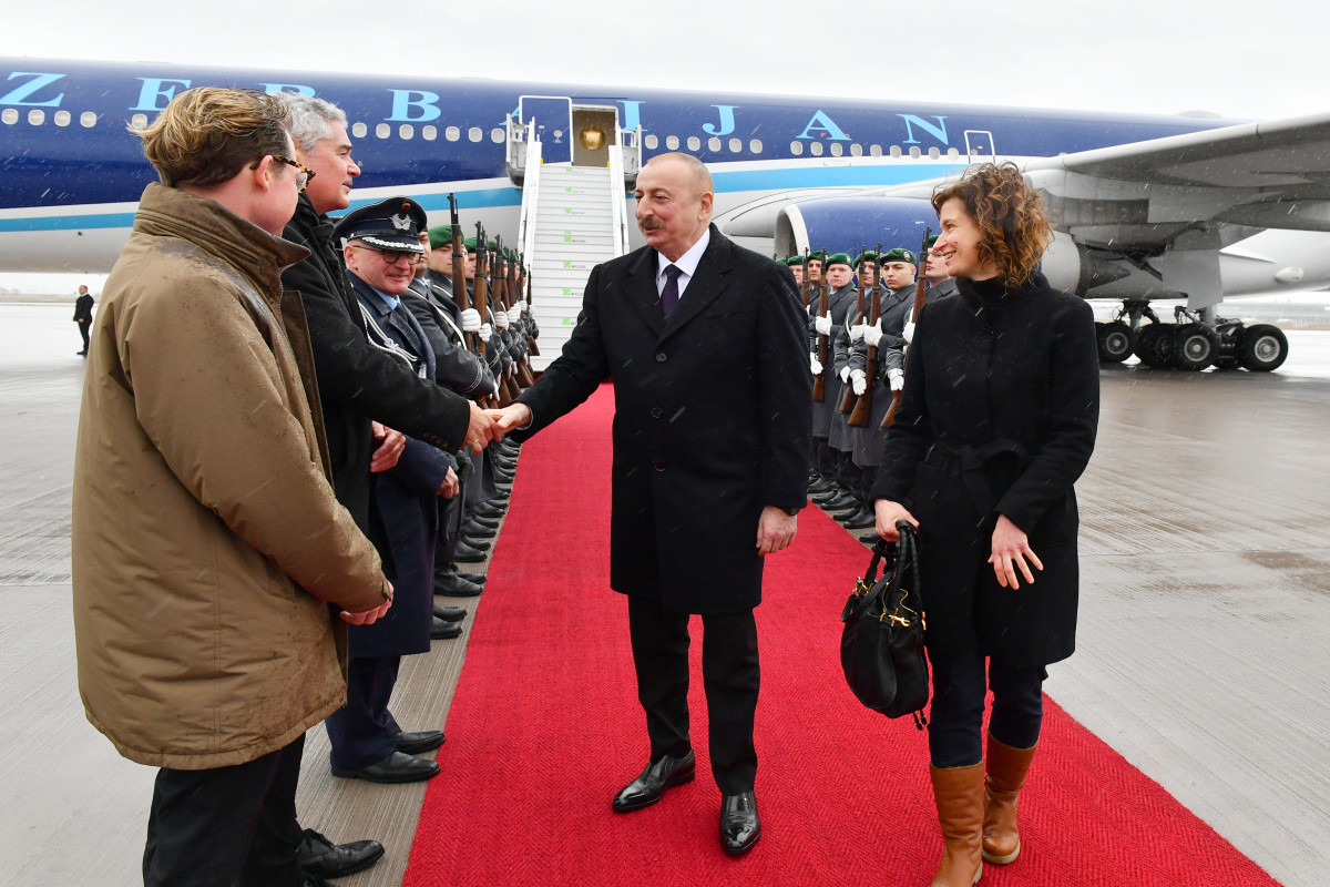 Ильхам Алиев прибыл с рабочим визитом в Германию-ФОТО 