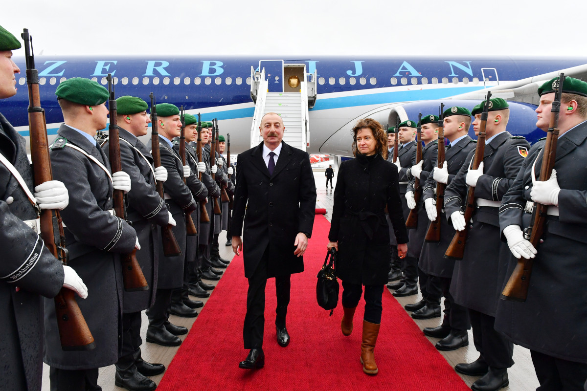Ильхам Алиев прибыл с рабочим визитом в Германию-ФОТО 