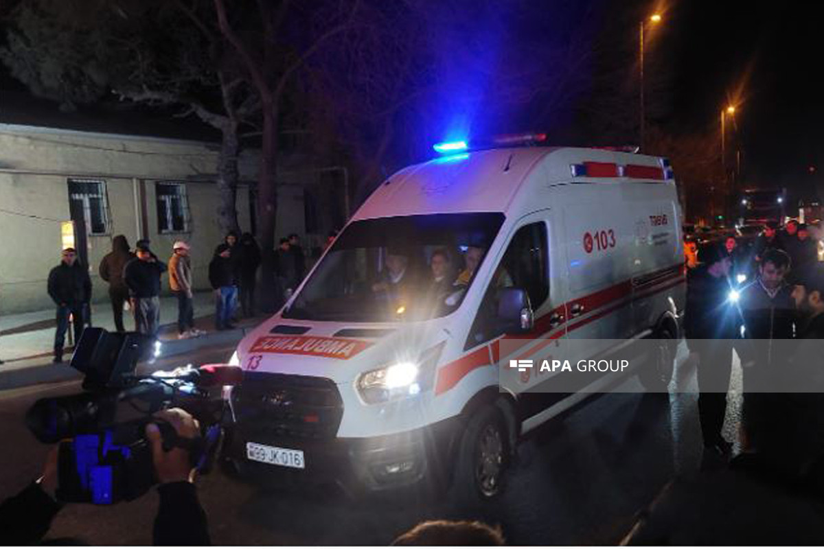 В Баку водитель сбил пешехода и скрылся с места ДТП-ФОТО 