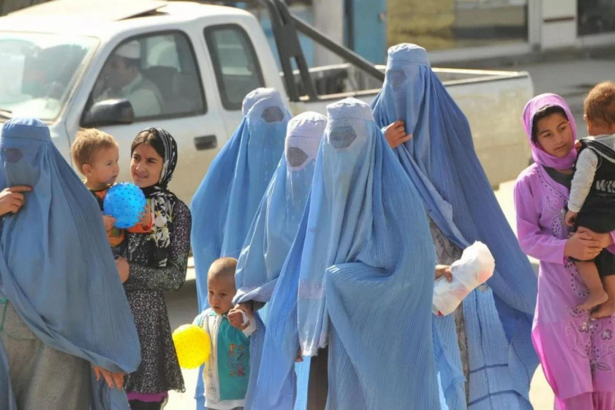 Талибы ввели ограничения на использование косметики женщинами в провинции Парван