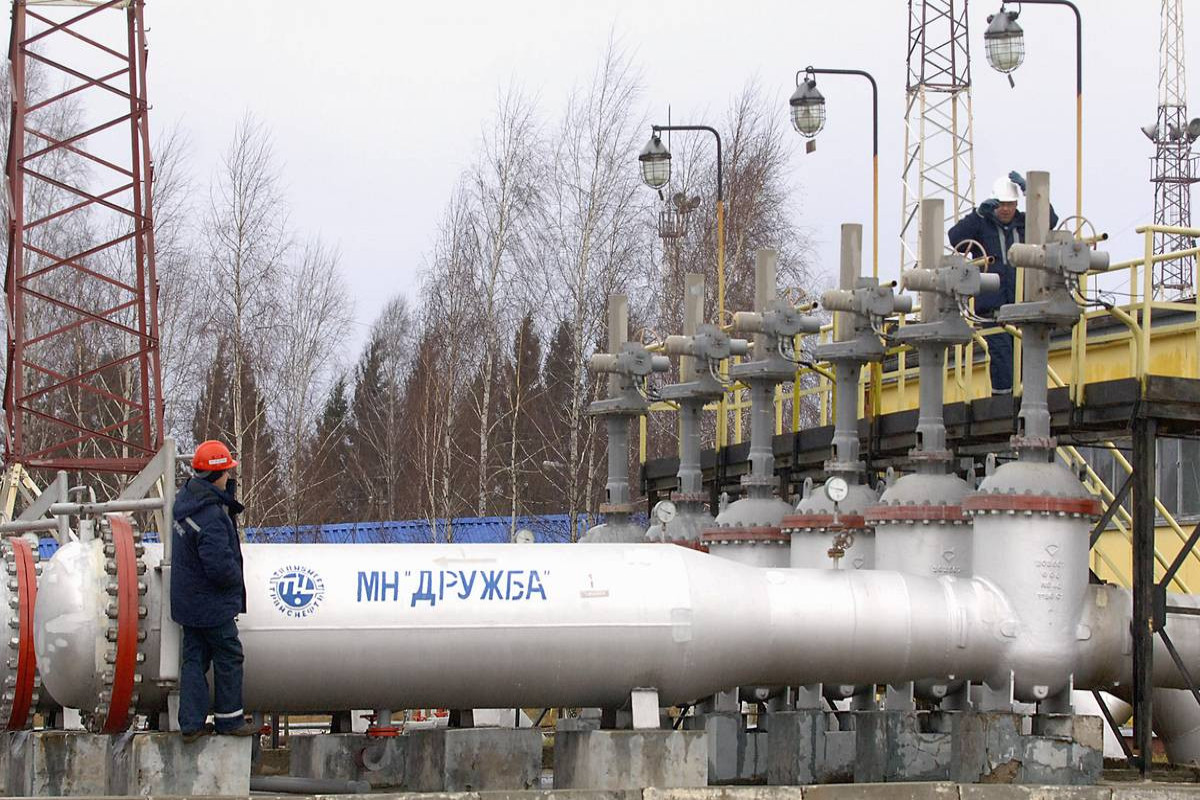 В России на территории нефтепровода обнаружены взрывные устройства